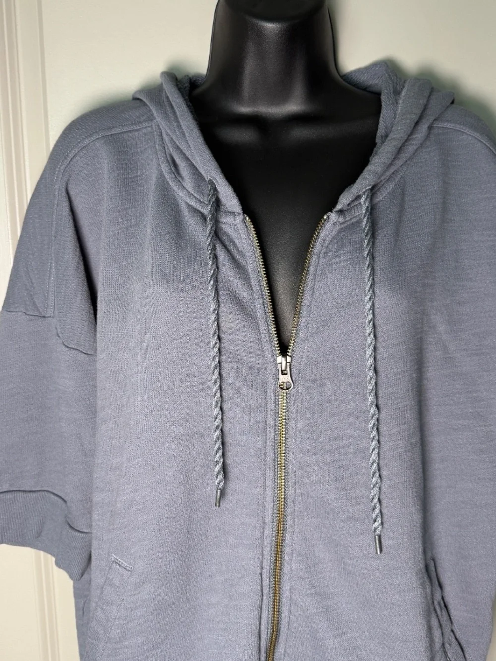 LOFT Ann Taylor Short Sleeve Zip-Up Hoodie | Periwinkle Blue | Oversized | Size - Picture 2 of 6